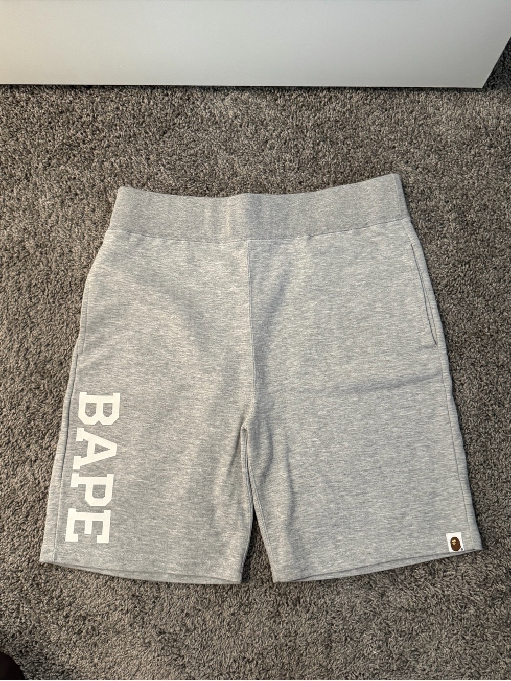 *NEW* BAPE "A Bathing Ape" Sweat Shorts Size L Brand new